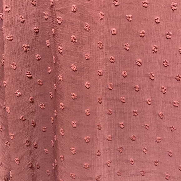 2/$18 Beacon Apparel NWOT flowy pink top w/swiss dots (Stitch Fix) - Picture 2 of 4